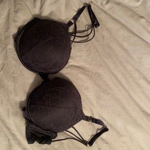 Victoria Secret Very Sexy Push Up Bra 36DD great shape.